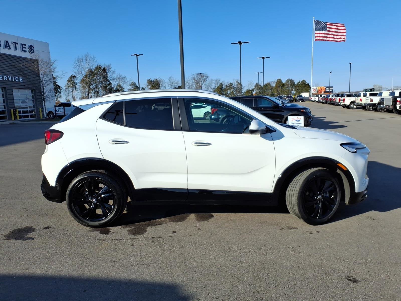 Used 2024 Buick Encore GX Sport Touring image 6