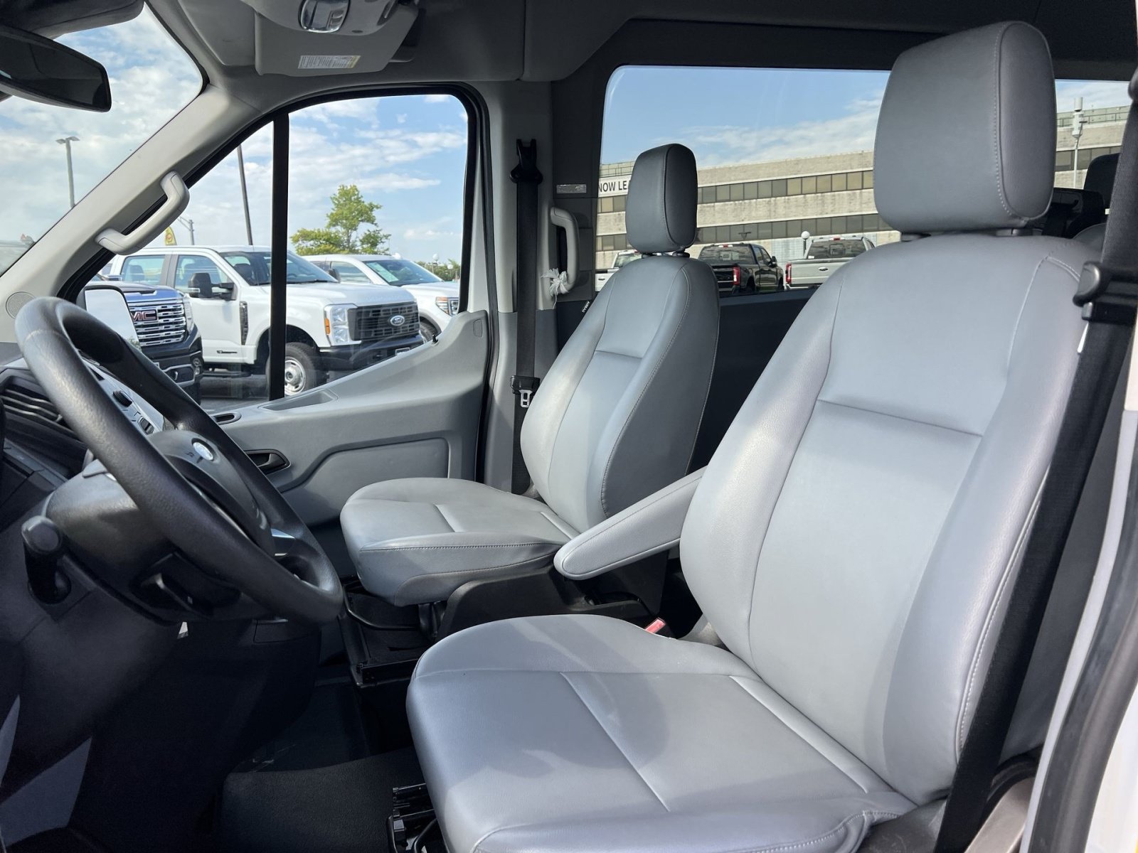 Certified 2017 Ford Transit 350 XL RWD image 13