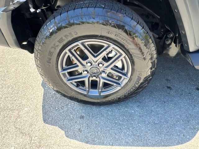 Used 2026 Jeep Wrangler Sport AWD/4WD image 12