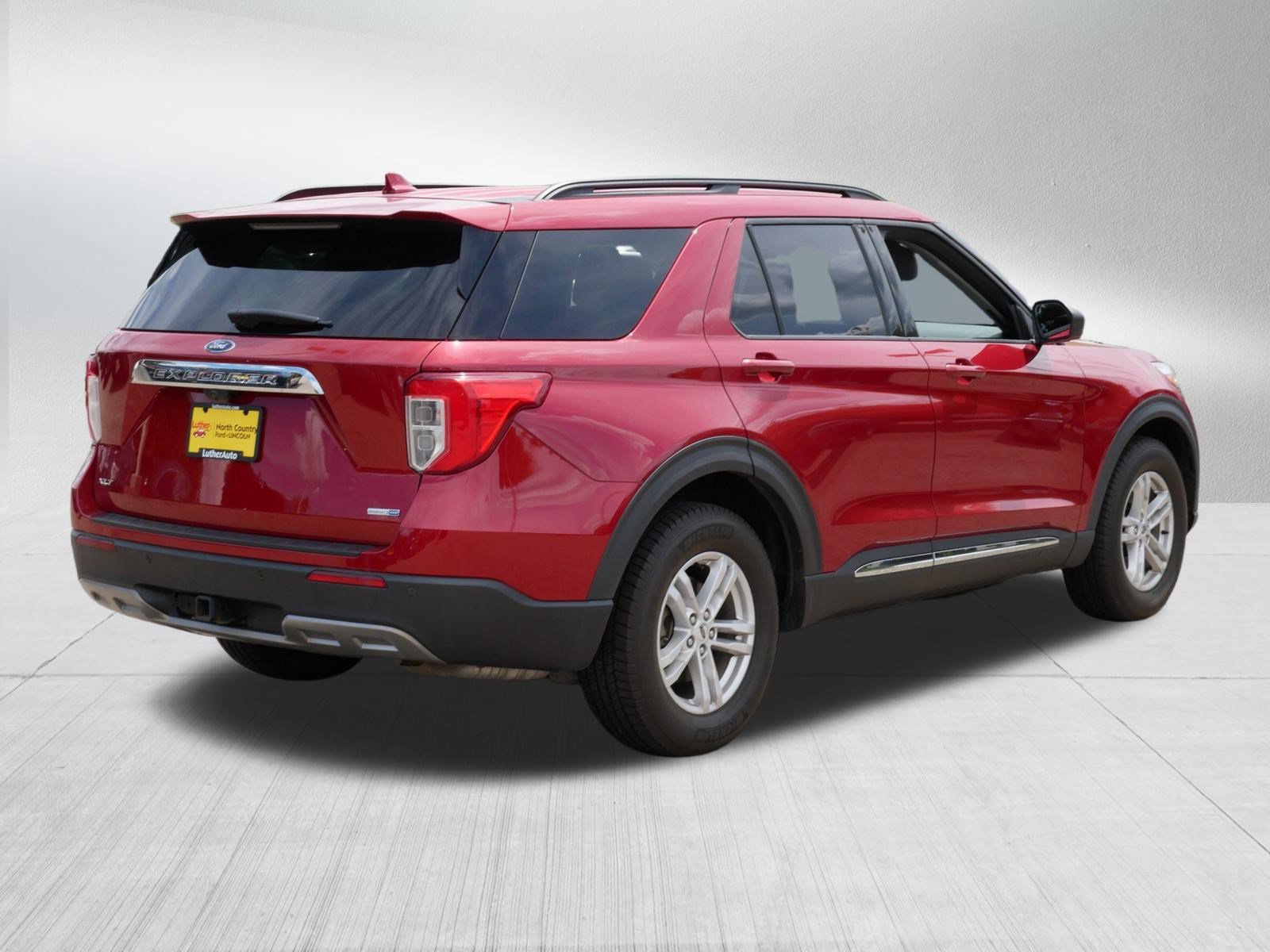 Certified 2020 Ford Explorer XLT w/ Equipment Group 202A AWD/4WD image 7