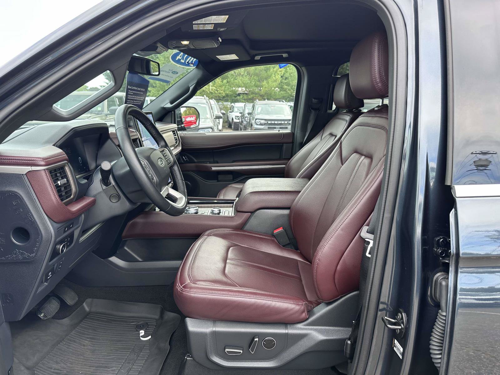 Certified 2024 Ford Expedition Limited AWD/4WD image 12