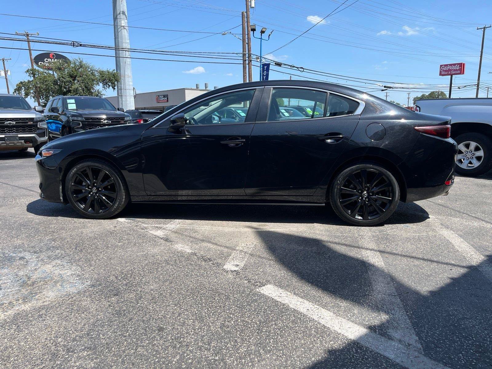 Used 2024 MAZDA MAZDA3 s FWD image 3