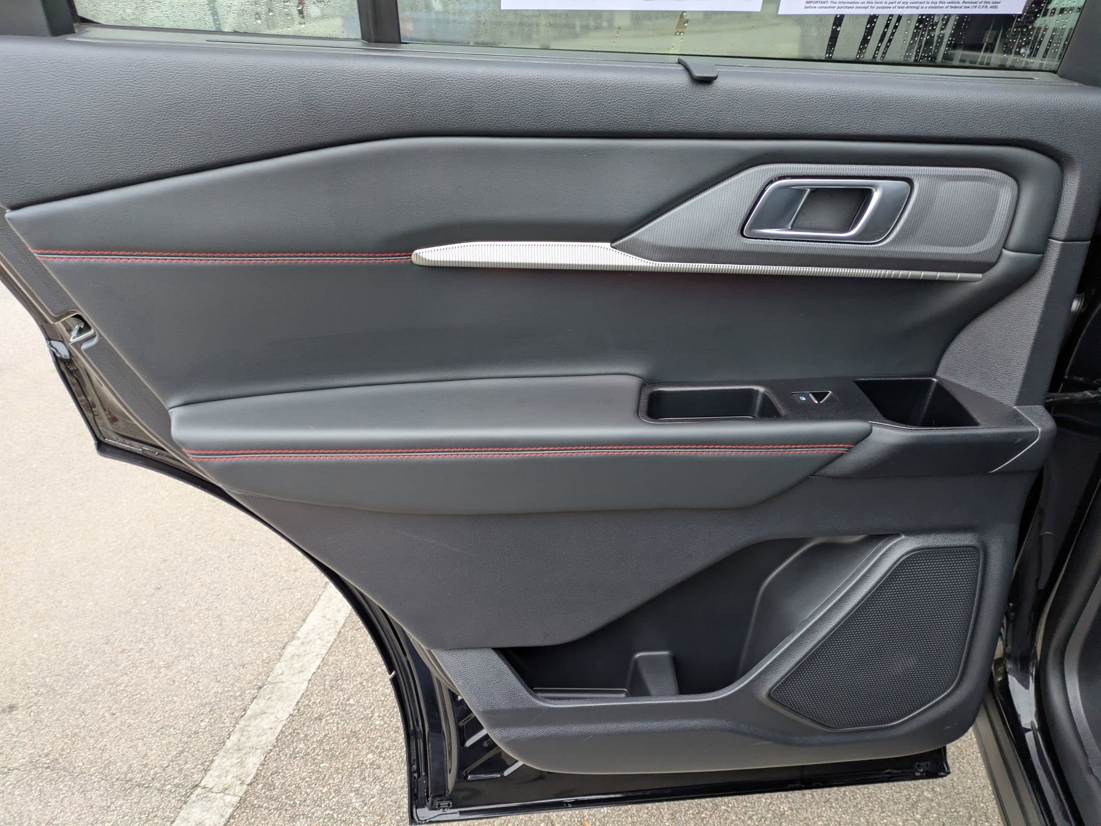 Certified 2025 Ford Explorer ST-Line w/ Premium Package image 30