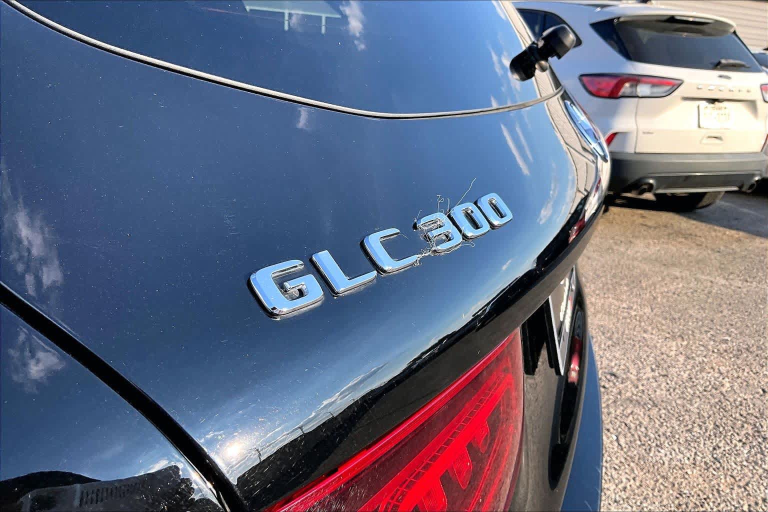 Used 2021 Mercedes-Benz GLC 300 image 12