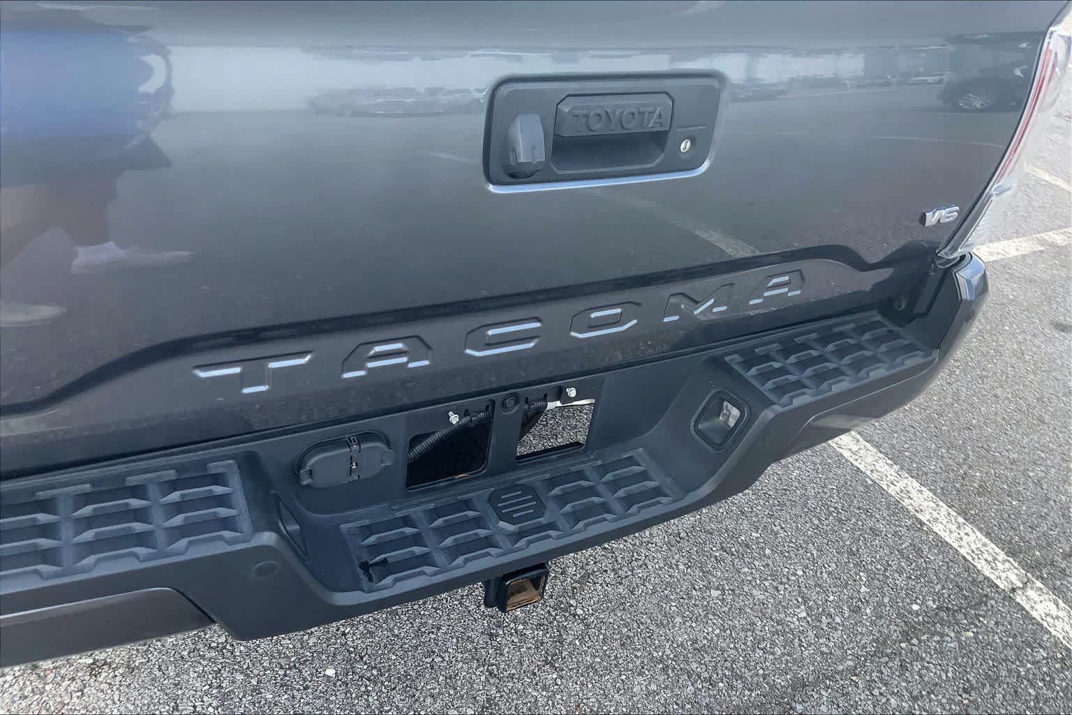 Used 2023 Toyota Tacoma TRD Off-Road w/ TRD Premium Off Road Package AWD/4WD image 30