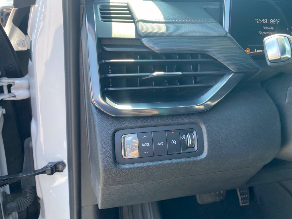 Used 2025 GMC Acadia AT4 AWD/4WD image 18