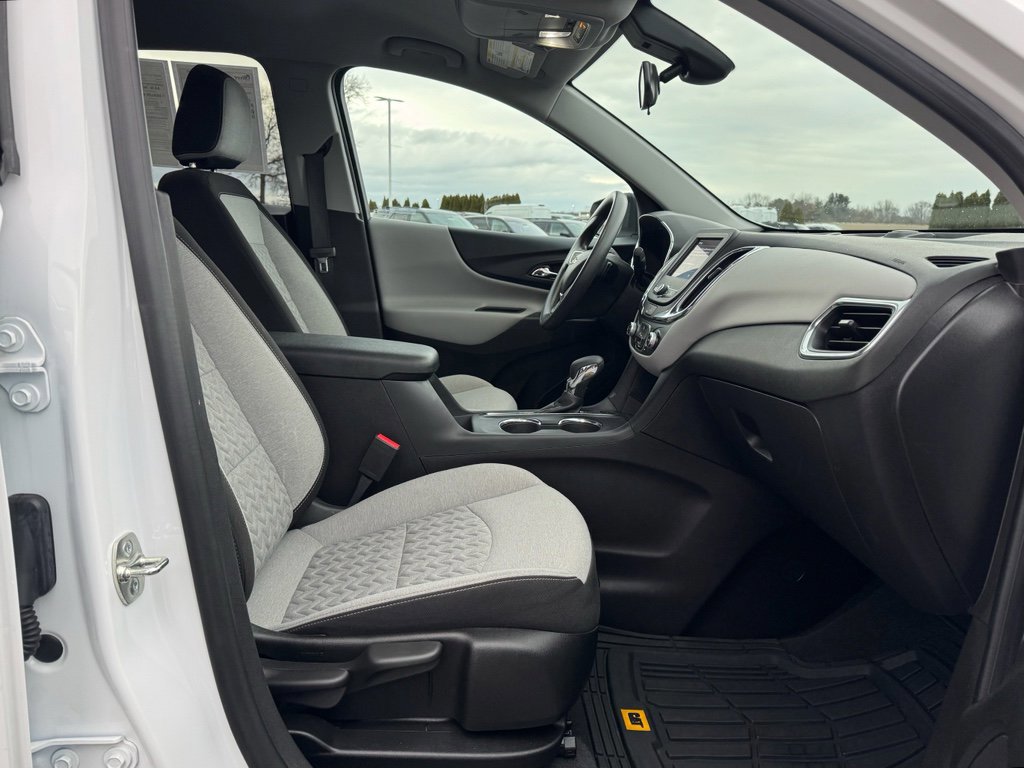Used 2024 Chevrolet Equinox LS w/ LS Convenience Package image 13