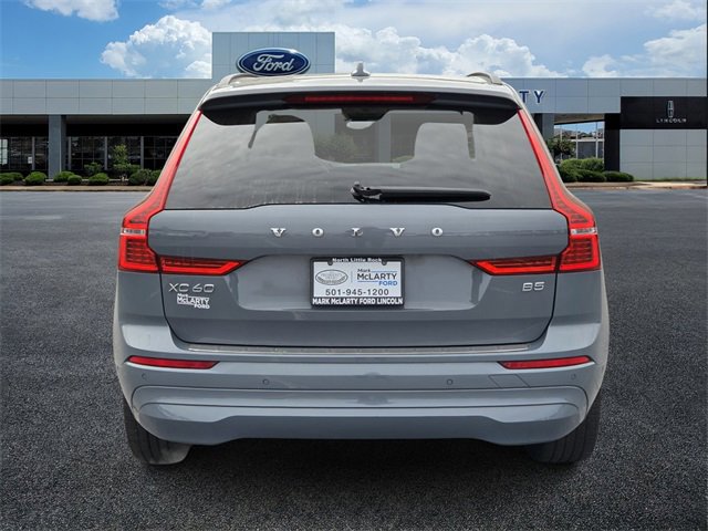 Used 2022 Volvo XC60 B5 Momentum image 4
