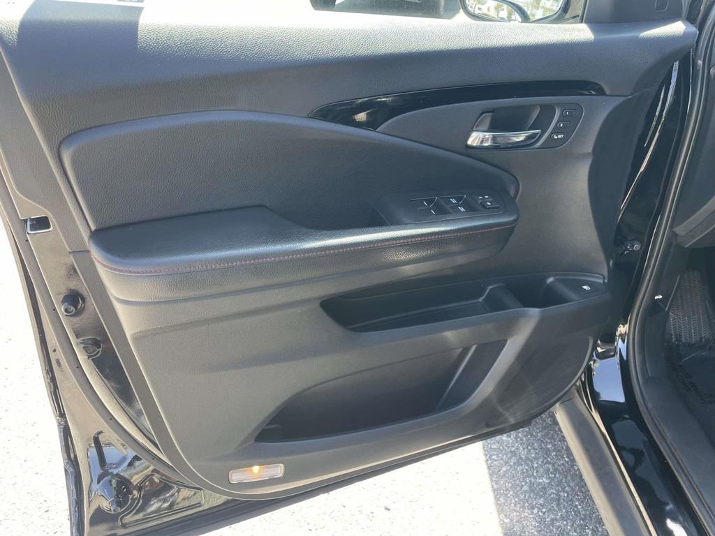 Used 2018 Honda Ridgeline Black Edition image 15