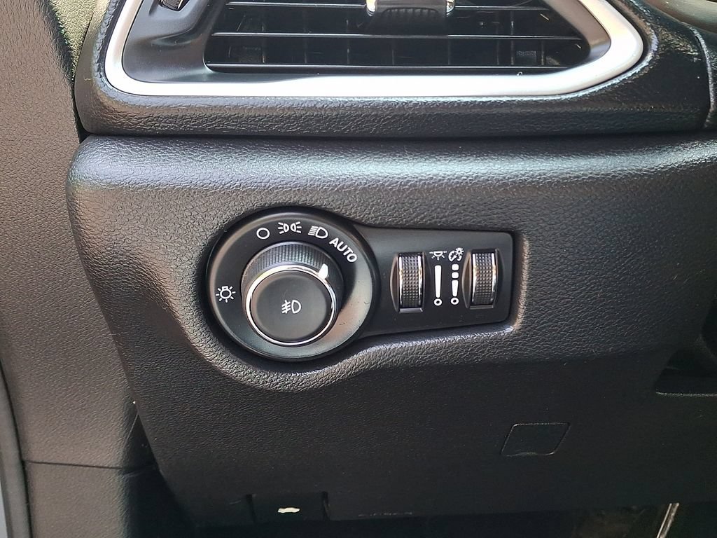 Used 2020 Chrysler Pacifica Touring-L w/ Advanced Safetytec Group AWD/4WD image 29
