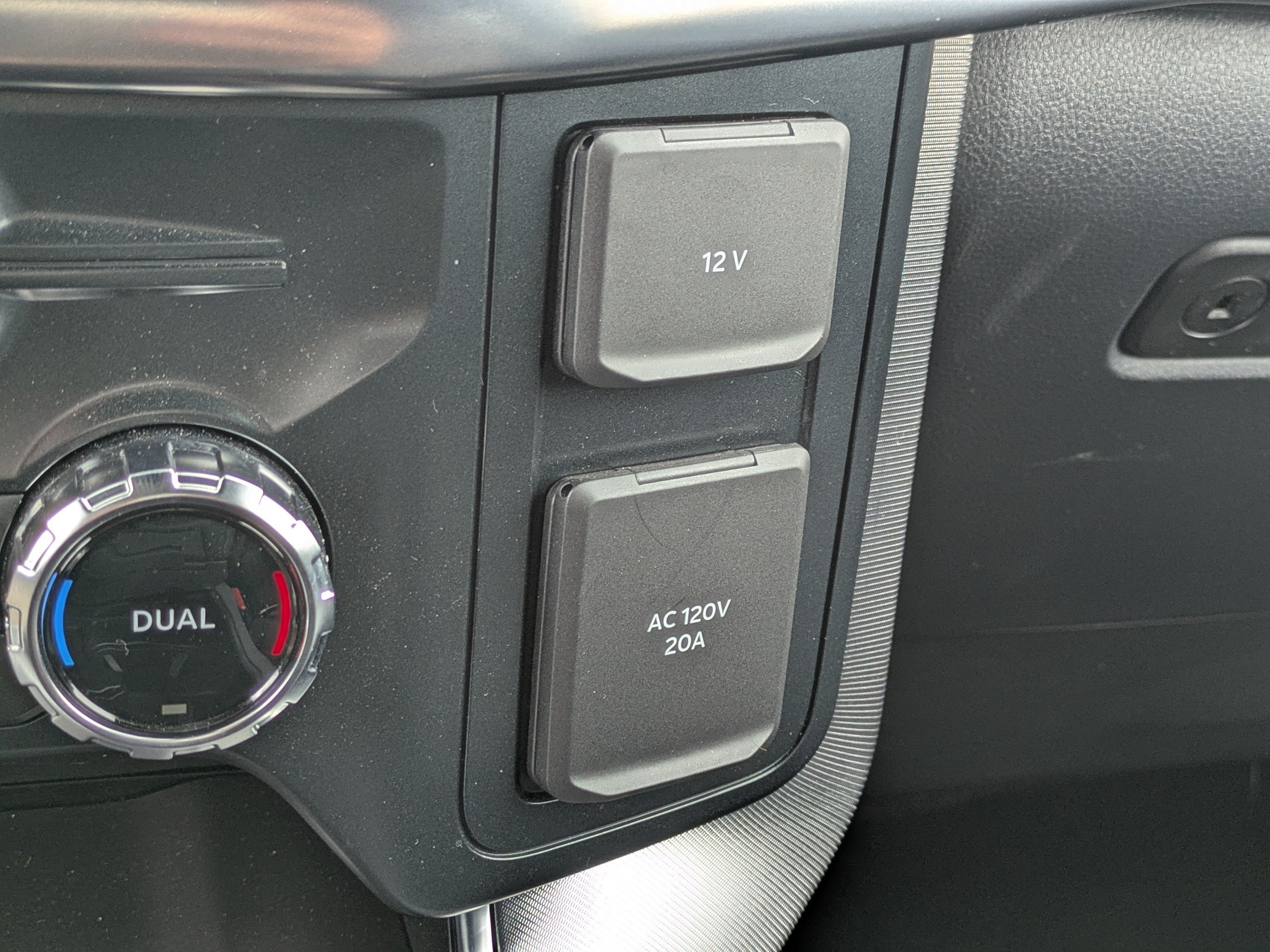 Certified 2025 Ford F150 Platinum AWD/4WD image 30