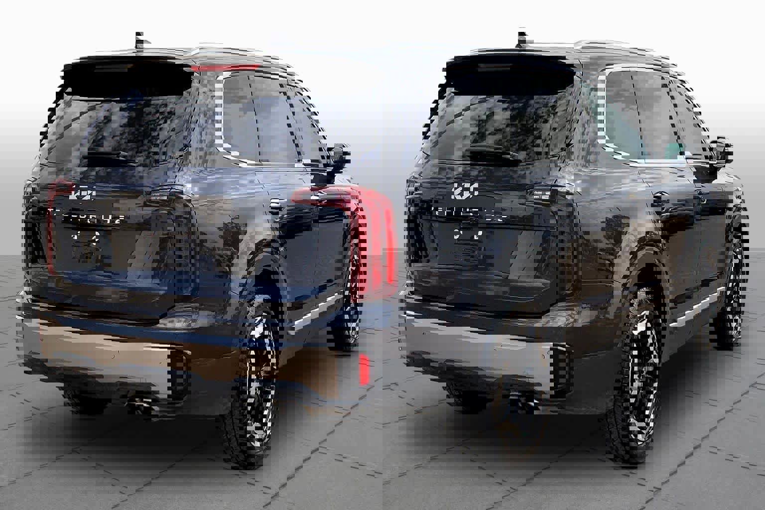 Used 2025 Kia Telluride S image 3