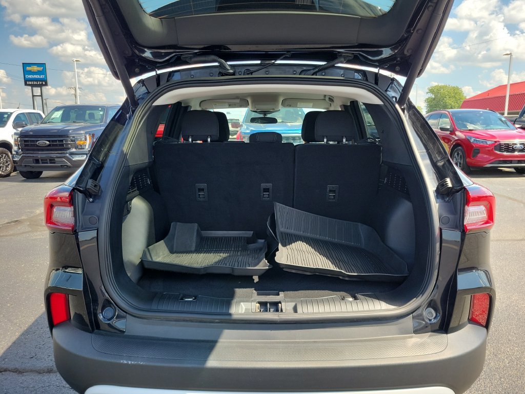 Certified 2023 Ford Escape Active AWD/4WD image 11