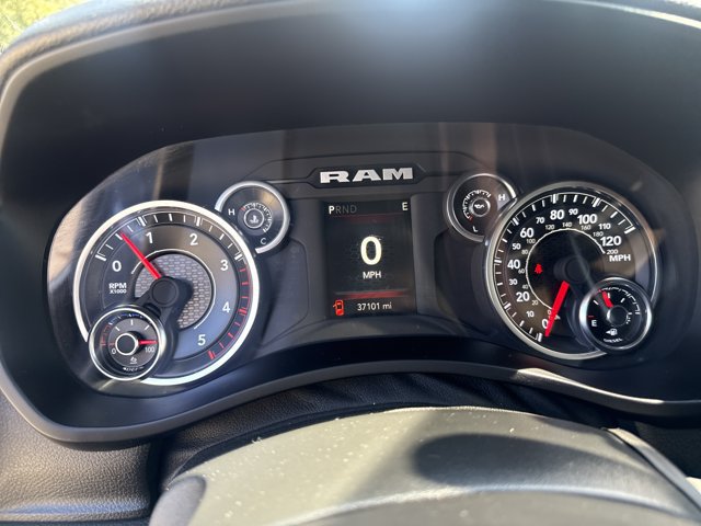 Used 2024 RAM 3500 Tradesman w/ Chrome Appearance Group AWD/4WD image 23