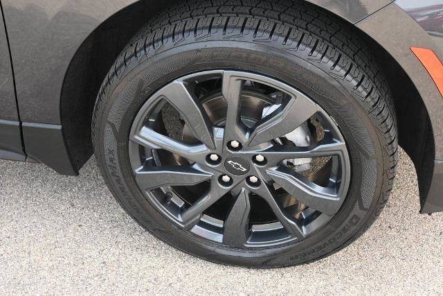 Used 2022 Chevrolet Equinox RS w/ Infotainment Package image 17