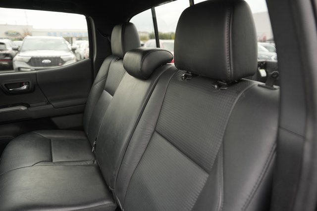 Used 2021 Toyota Tacoma TRD Off-Road image 14