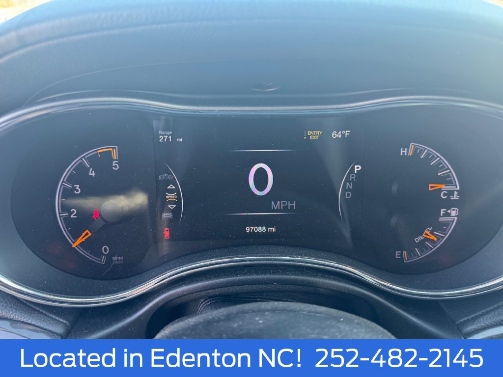 Used 2018 Jeep Grand Cherokee Overland AWD/4WD image 20