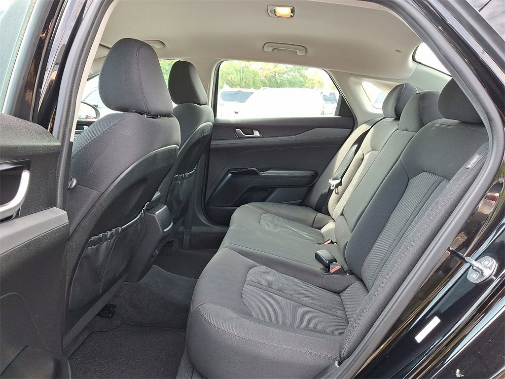 Used 2023 Kia K5 LXS image 11