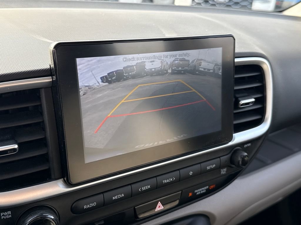 Used 2020 Hyundai Venue SEL image 21