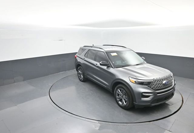 Certified 2024 Ford Explorer XLT w/ Equipment Group 202A image 16