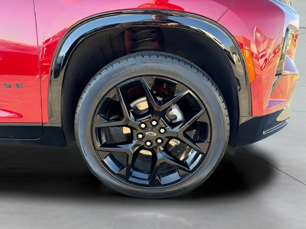 Used 2024 Chevrolet Traverse RS w/ LPO, Floor Liner Package AWD/4WD image 28