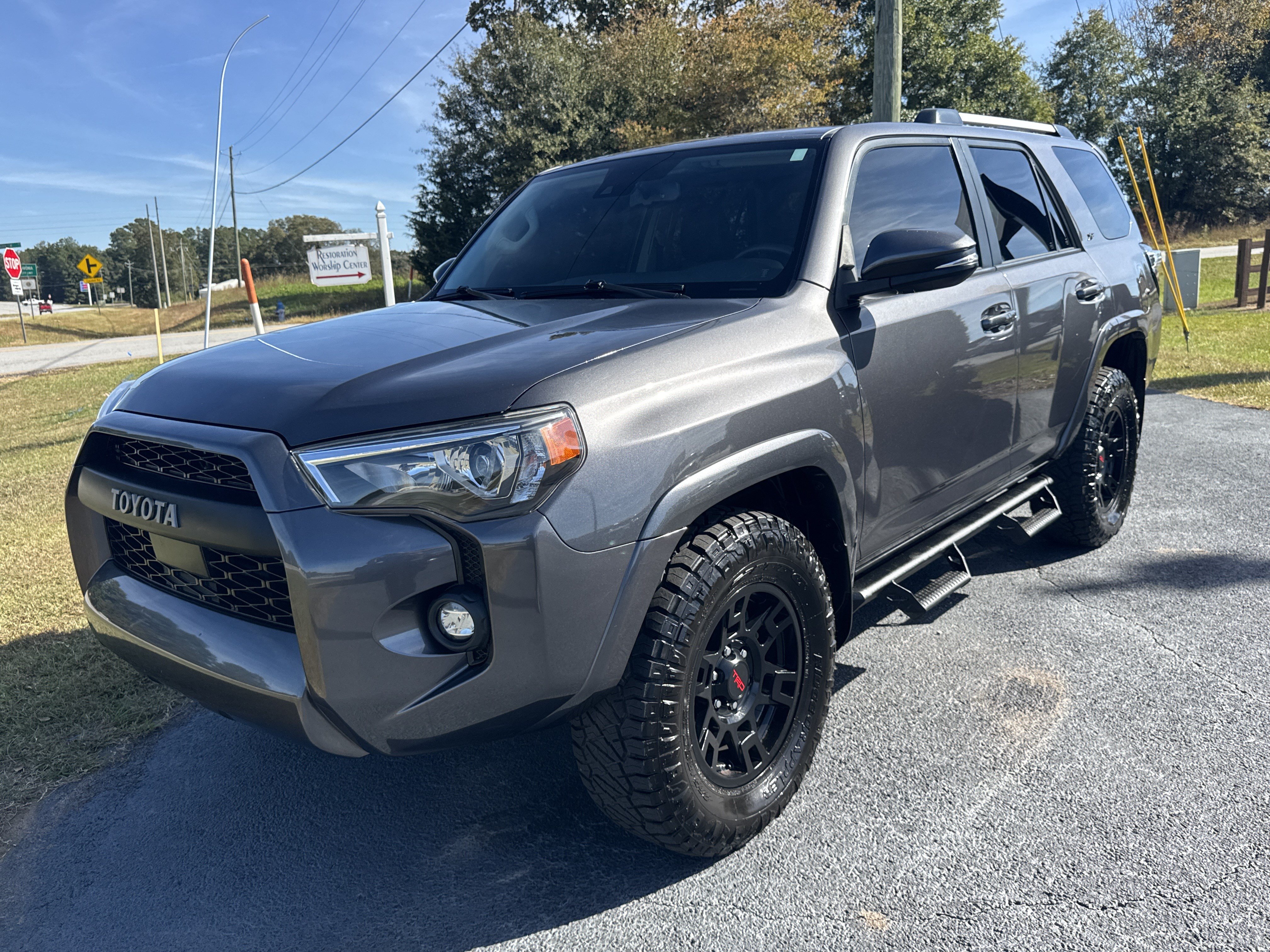 Used 2021 Toyota 4Runner SR5 Premium w/ Moonroof Package AWD/4WD image 2