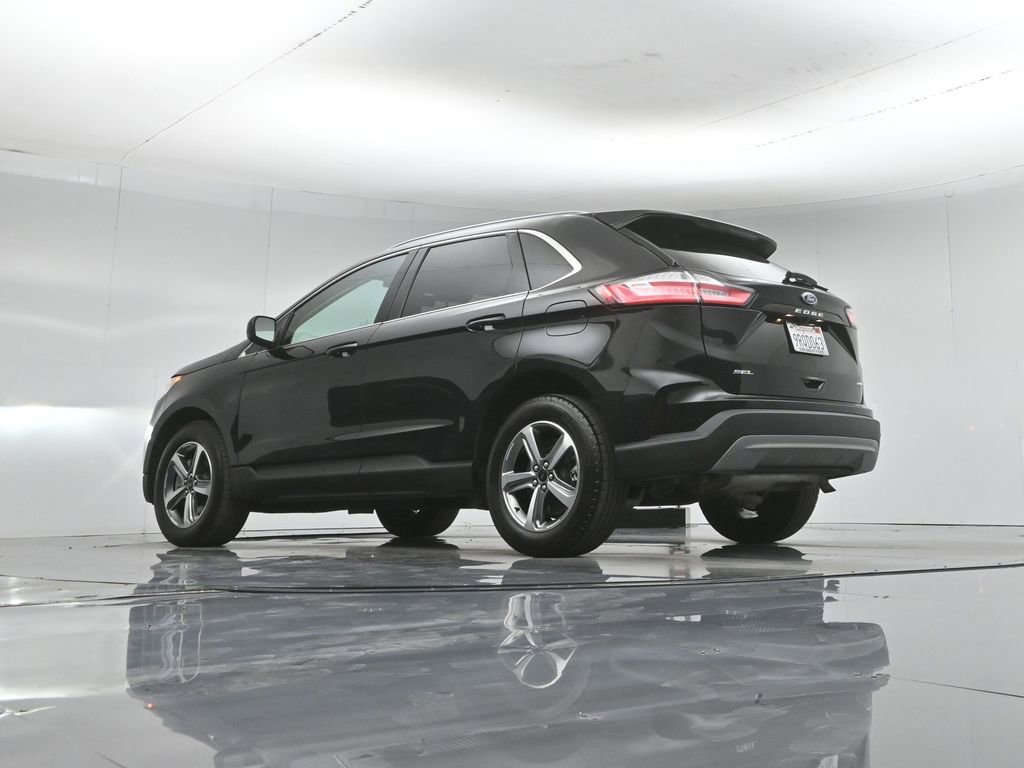 Certified 2024 Ford Edge SEL w/ Convenience Package AWD/4WD image 4