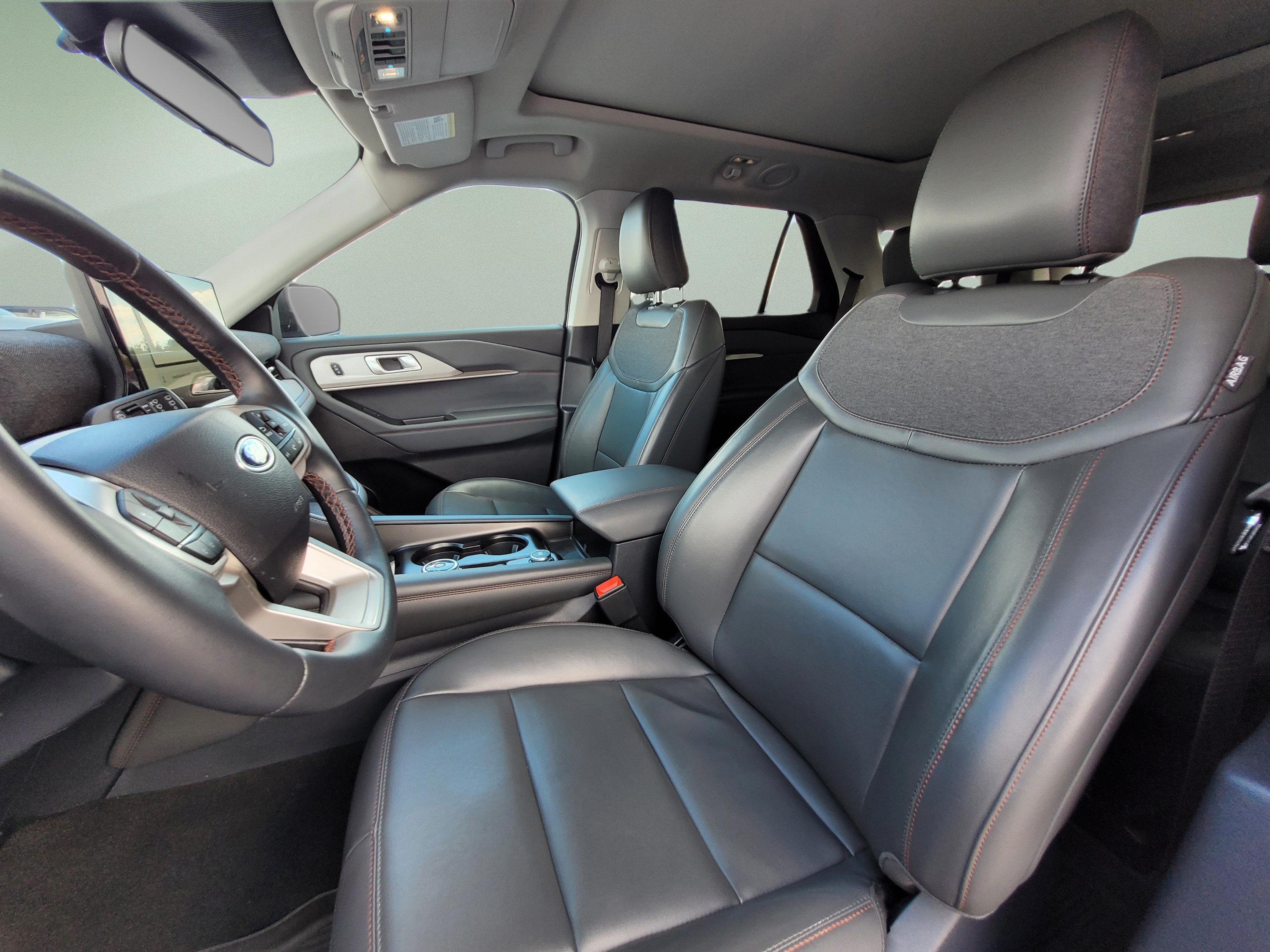 Certified 2025 Ford Explorer Active w/ Active Comfort Package AWD/4WD image 30