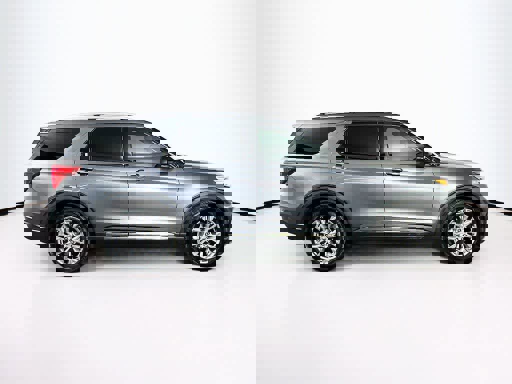 Certified 2021 Ford Explorer Limited w/ Equipment Group 301A image 25