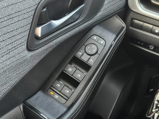 Used 2023 Nissan Rogue SV AWD/4WD image 30