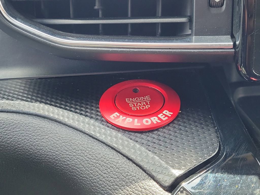 Certified 2022 Ford Explorer ST w/ ST Street Pack image 32