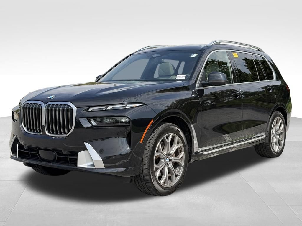 Used 2024 BMW X7 xDrive40i AWD/4WD image 3