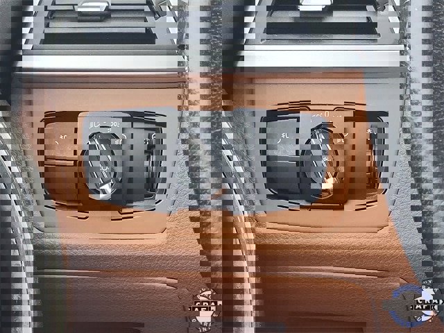 Used 2017 BMW 330i xDrive Sedan image 12