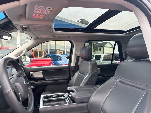 Certified 2025 Ford Expedition Active AWD/4WD image 67