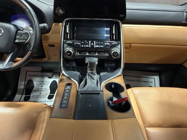 Used 2023 Lexus LX 600 4WD w/ Accessory Package (Z1) image 15