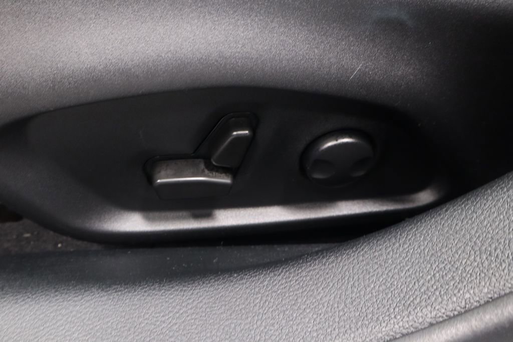 Used 2022 Jeep Compass Limited image 24