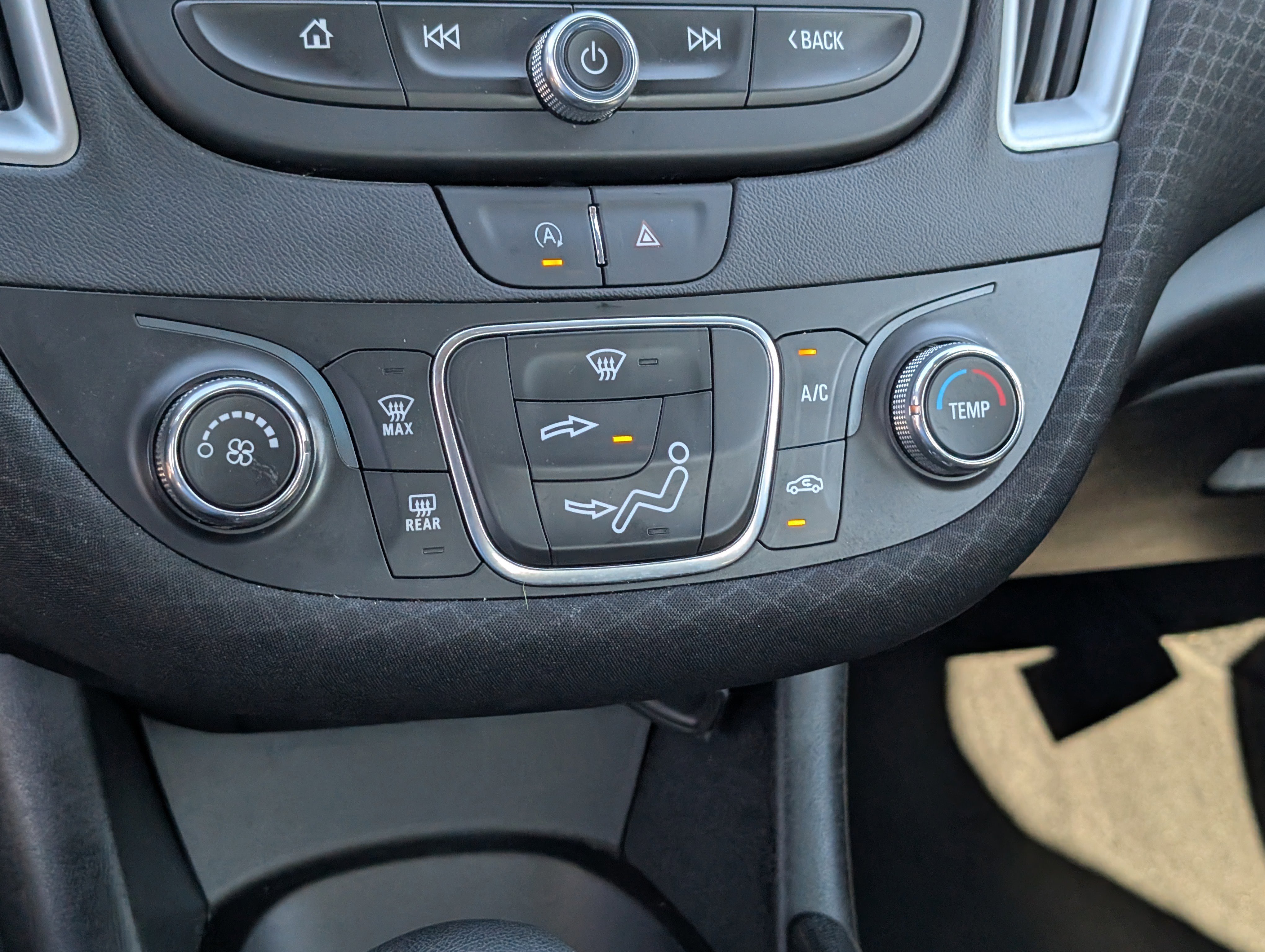 Used 2024 Chevrolet Malibu LS image 28