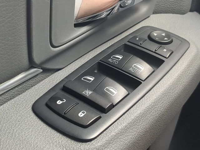 Used 2017 RAM 1500 Classic SLT RWD image 22