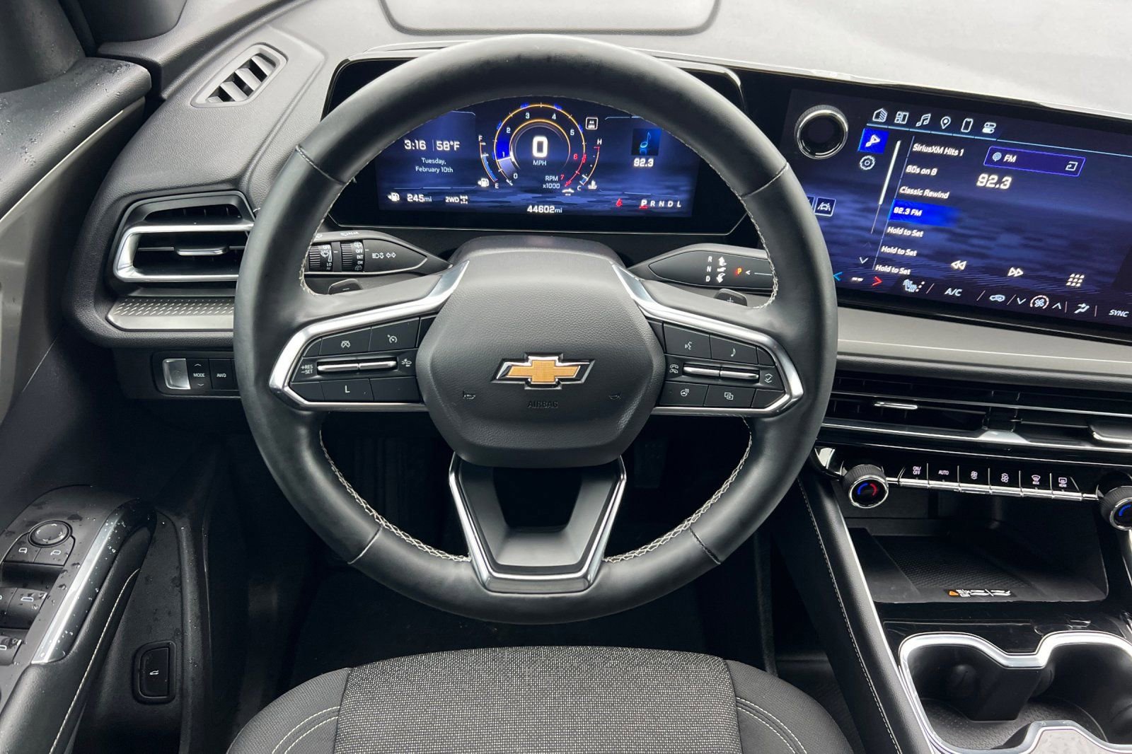 Used 2024 Chevrolet Traverse LT image 15