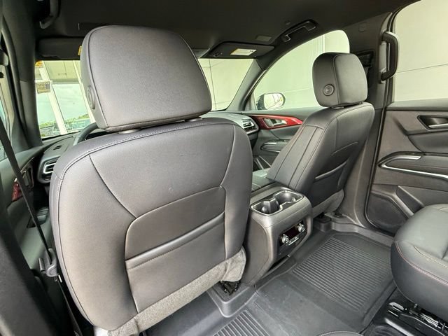 Used 2025 Chevrolet Traverse Z71 w/ LPO, Cargo Package AWD/4WD image 16
