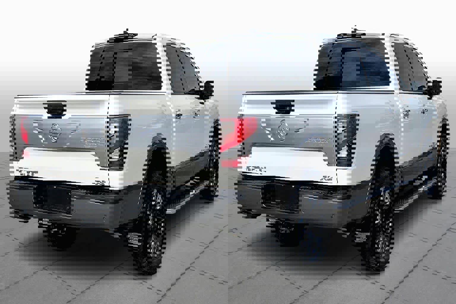 Used 2023 Nissan Titan Platinum Reserve w/ Moonroof Package image 13