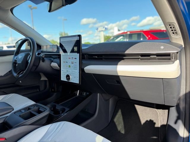 Certified 2025 Ford Mustang Mach-E Premium AWD/4WD image 17