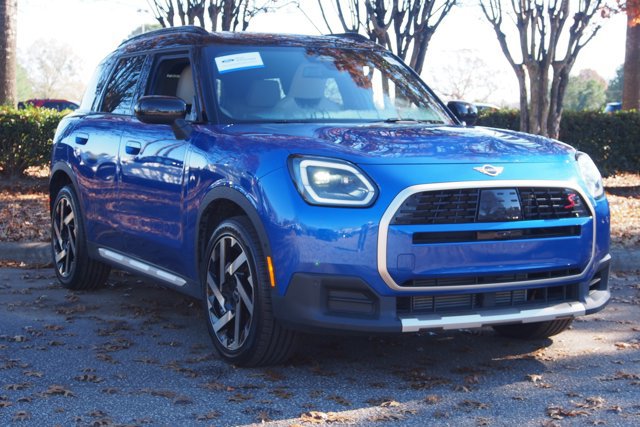 Used 2025 MINI Cooper Countryman S image 1