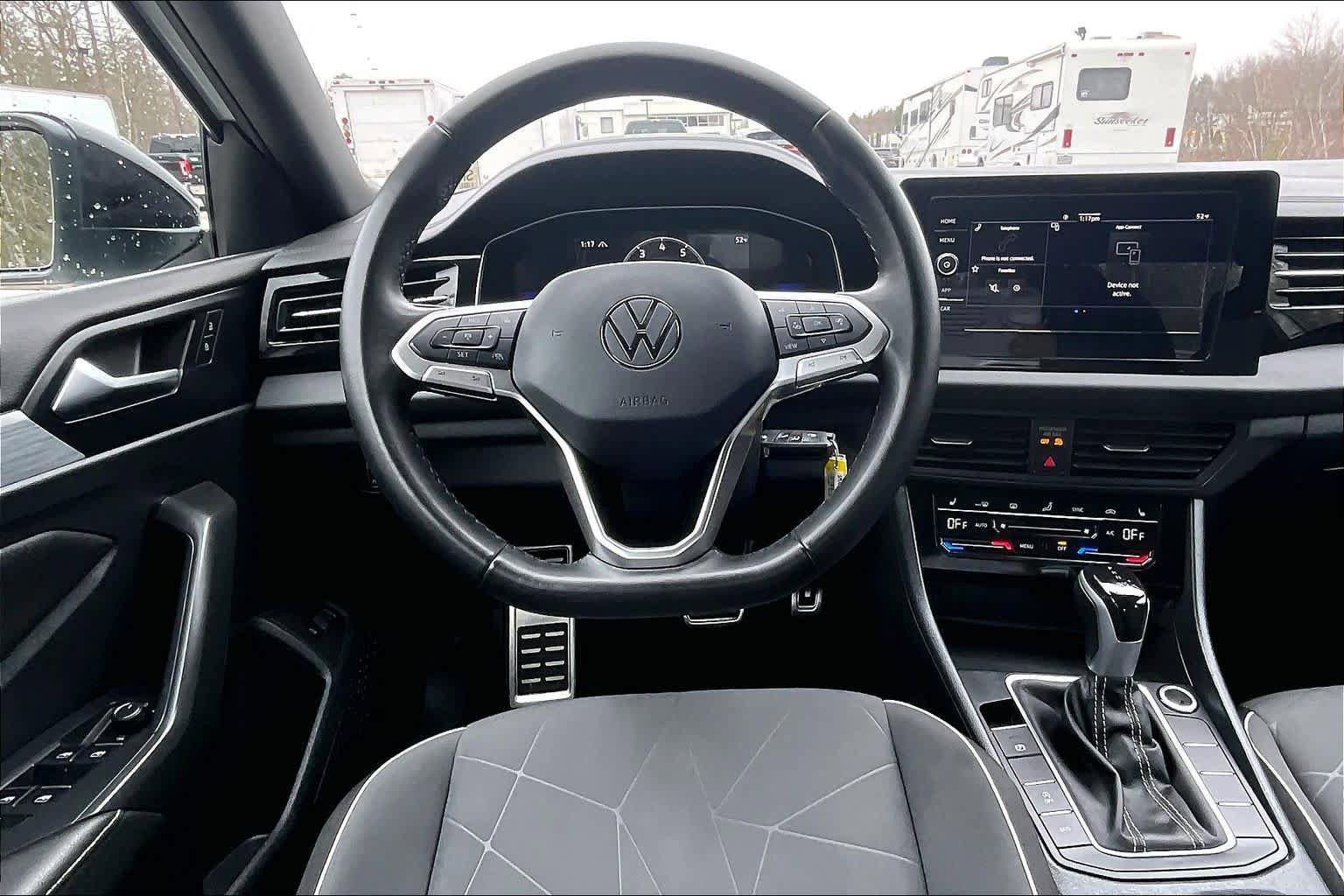 Used 2025 Volkswagen Jetta Sport FWD image 6