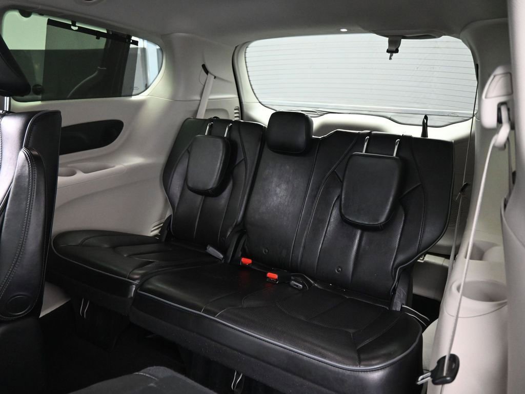 Used 2018 Chrysler Pacifica Limited w/ Advanced Safetytec Group image 47