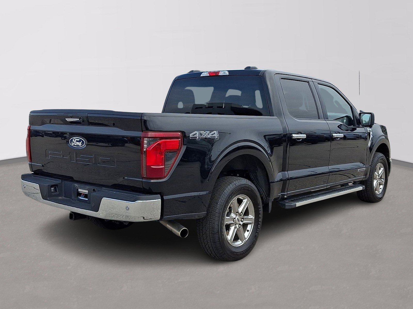 Certified 2024 Ford F150 XLT w/ Mobile Office Package image 6