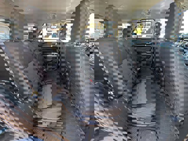 Certified 2024 Ford Explorer XLT image 11