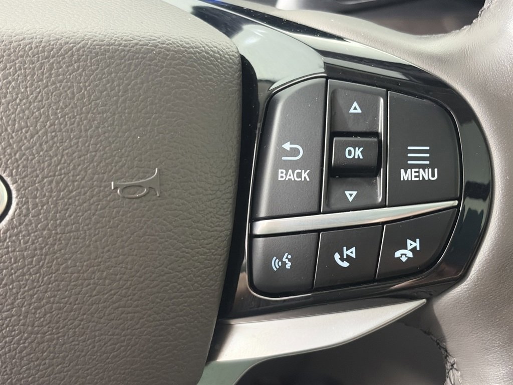 Certified 2022 Ford Explorer Platinum w/ Equipment Group 601A image 18