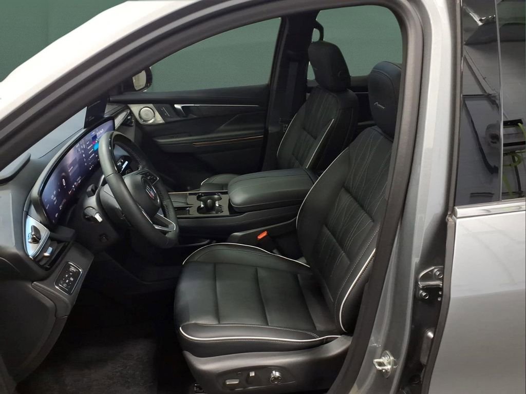 Used 2025 Buick Enclave Avenir w/ Super Cruise Package AWD/4WD image 24