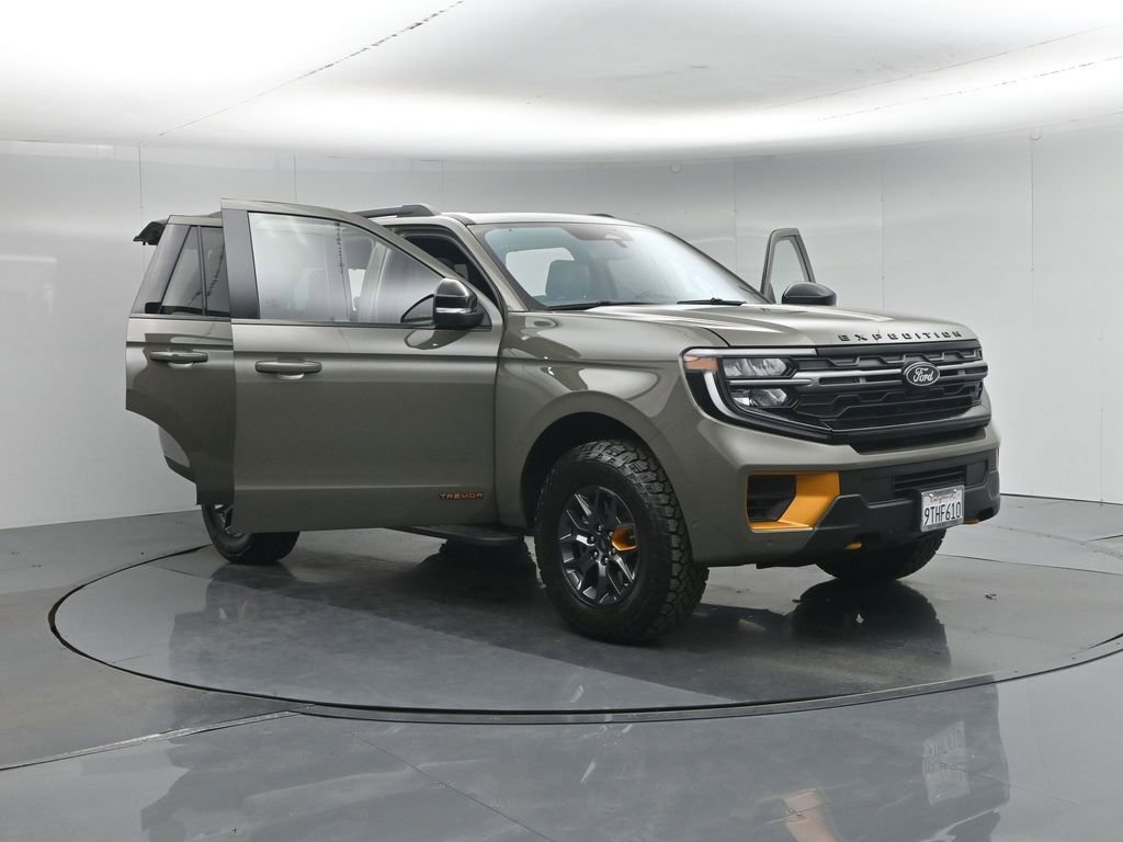 Certified 2025 Ford Expedition Tremor AWD/4WD image 38